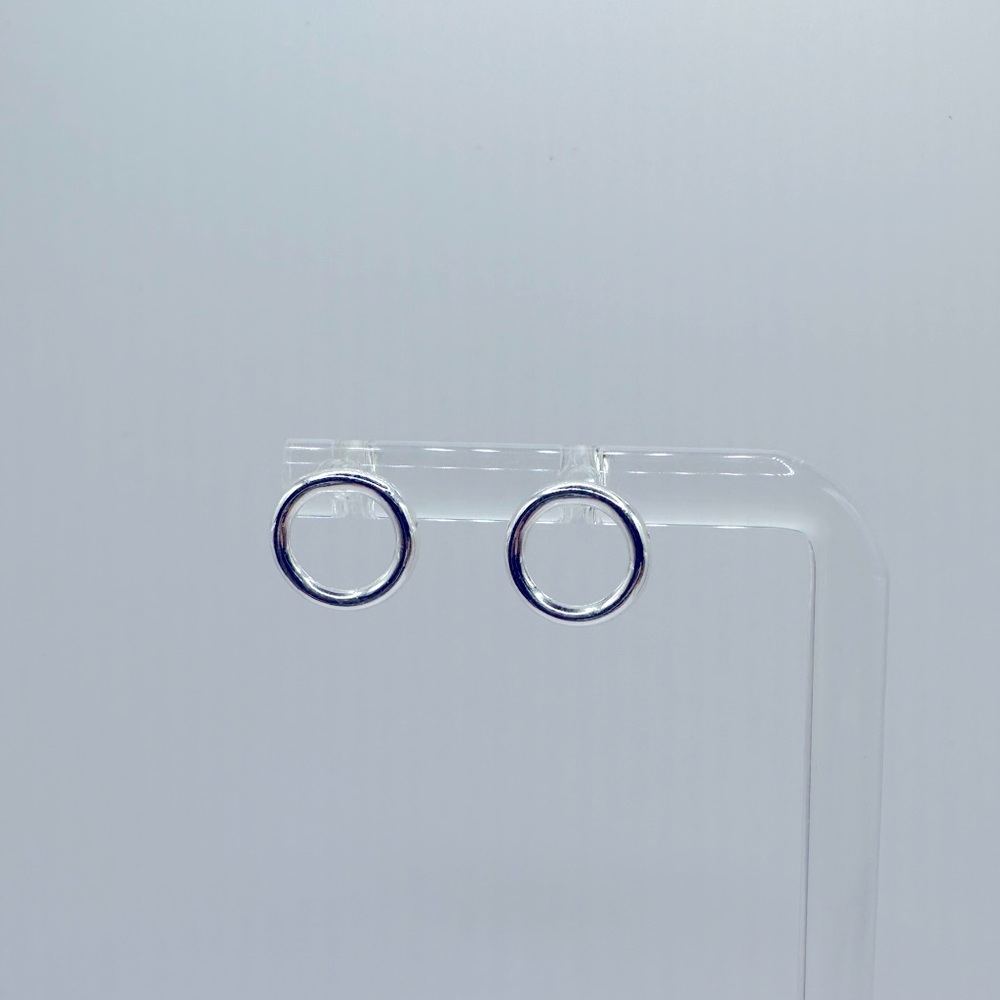 Silver circle stud earrings